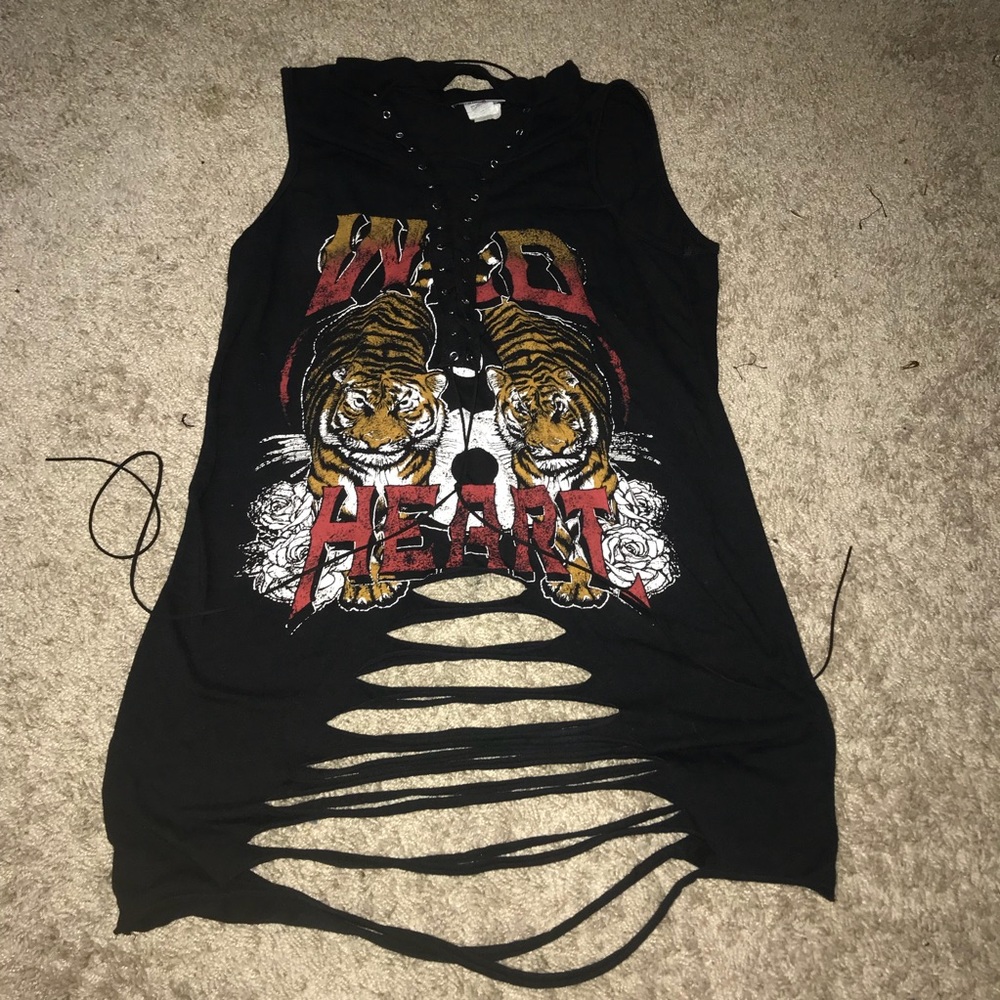 distressed shirt!!